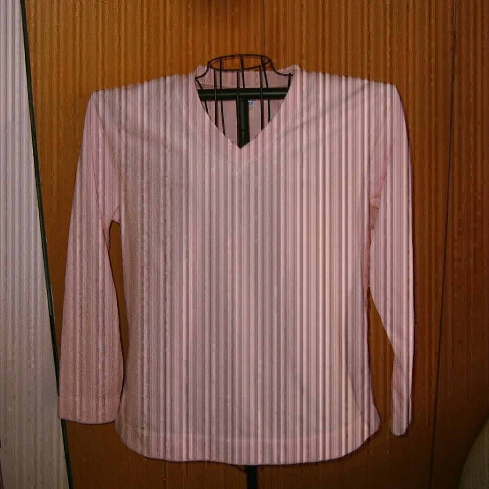 SJB Womens Pink Long-Sleeve V-Neck Top